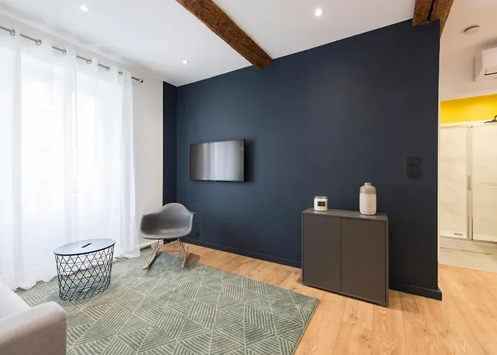 1 Neuf Sur Le Port A Cote De La Apartament